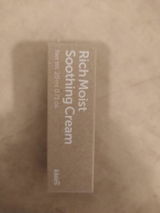 r a. review photo