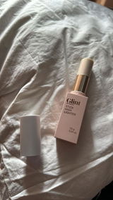 J. review photo