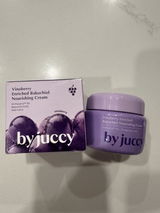 Lya review photo