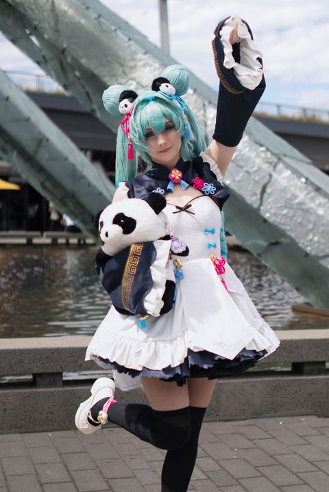【IN STOCK】DokiDoki-R Cosplay Panda Girl Cute Dress Lolita Costume / Wig Long Blue Twist Braid Hair