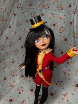 Emily Self review photo