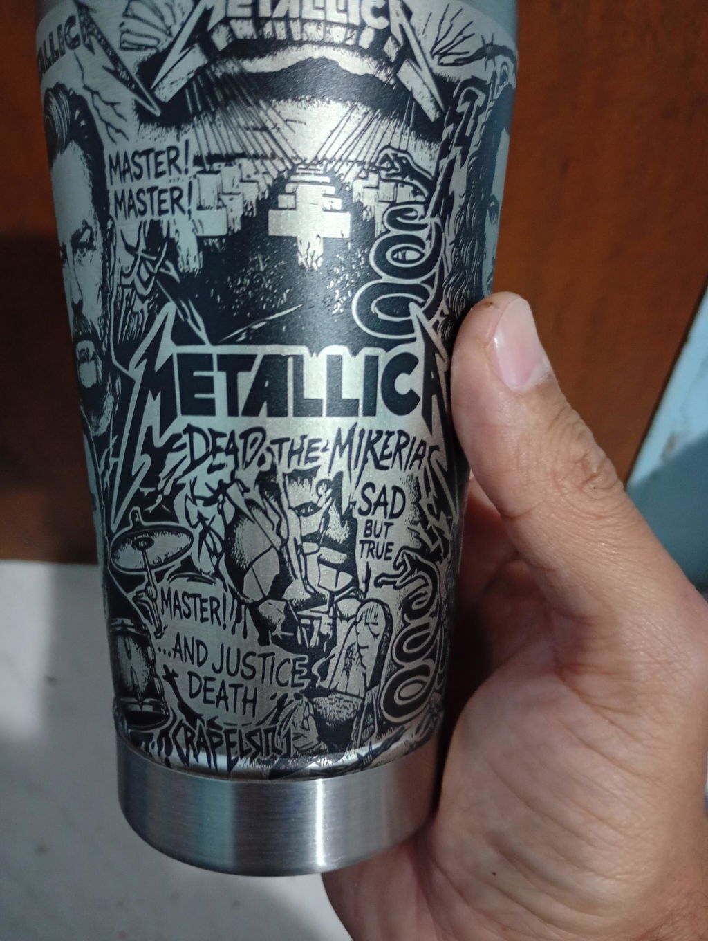 Copo Térmico Metallica - Gravação a Laser 360°