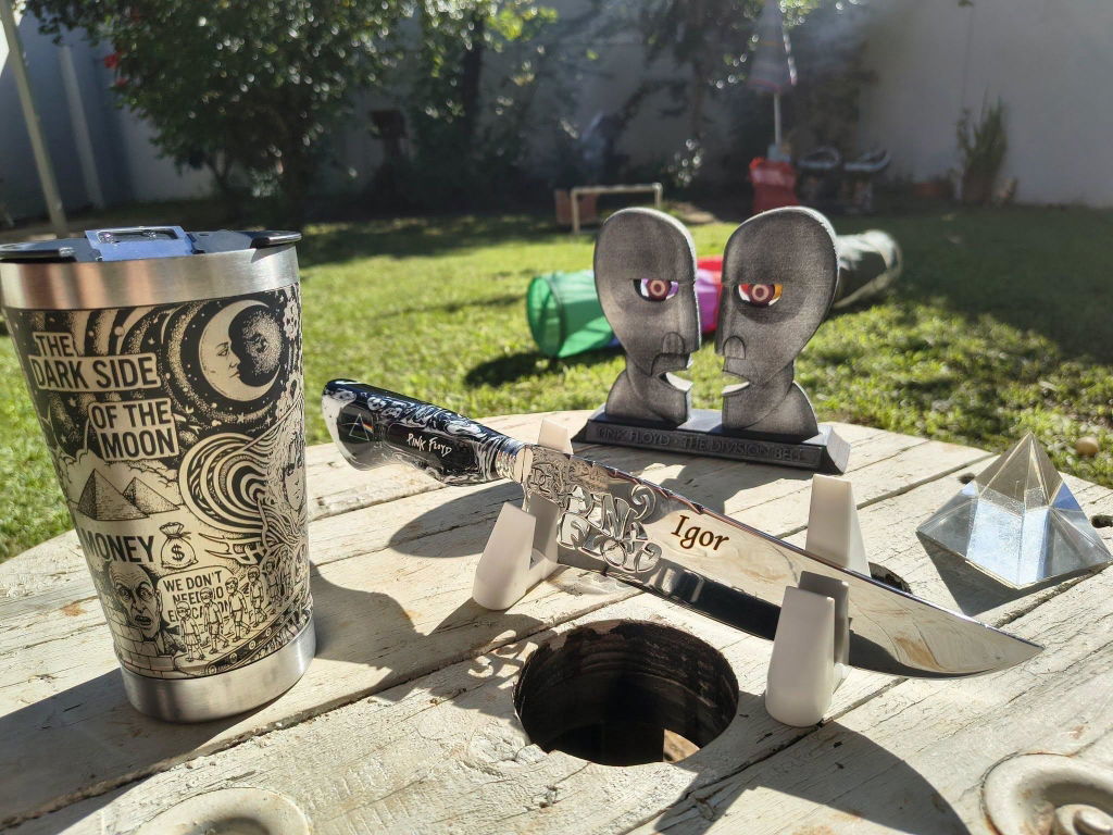 Kit Pink Floyd - Faca 8" + Copo Térmico - Gravação a Laser 360°