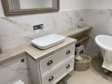 Julie Hawkes review photo