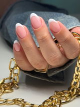 Nails by lye Lynette review photo