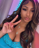 Asia Roberts review photo