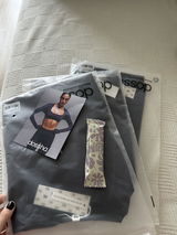 D.D. review photo