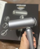 MJ review photo