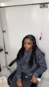 Dee Vuitton review photo
