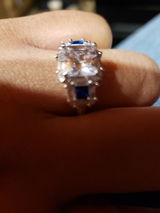 La m. review photo