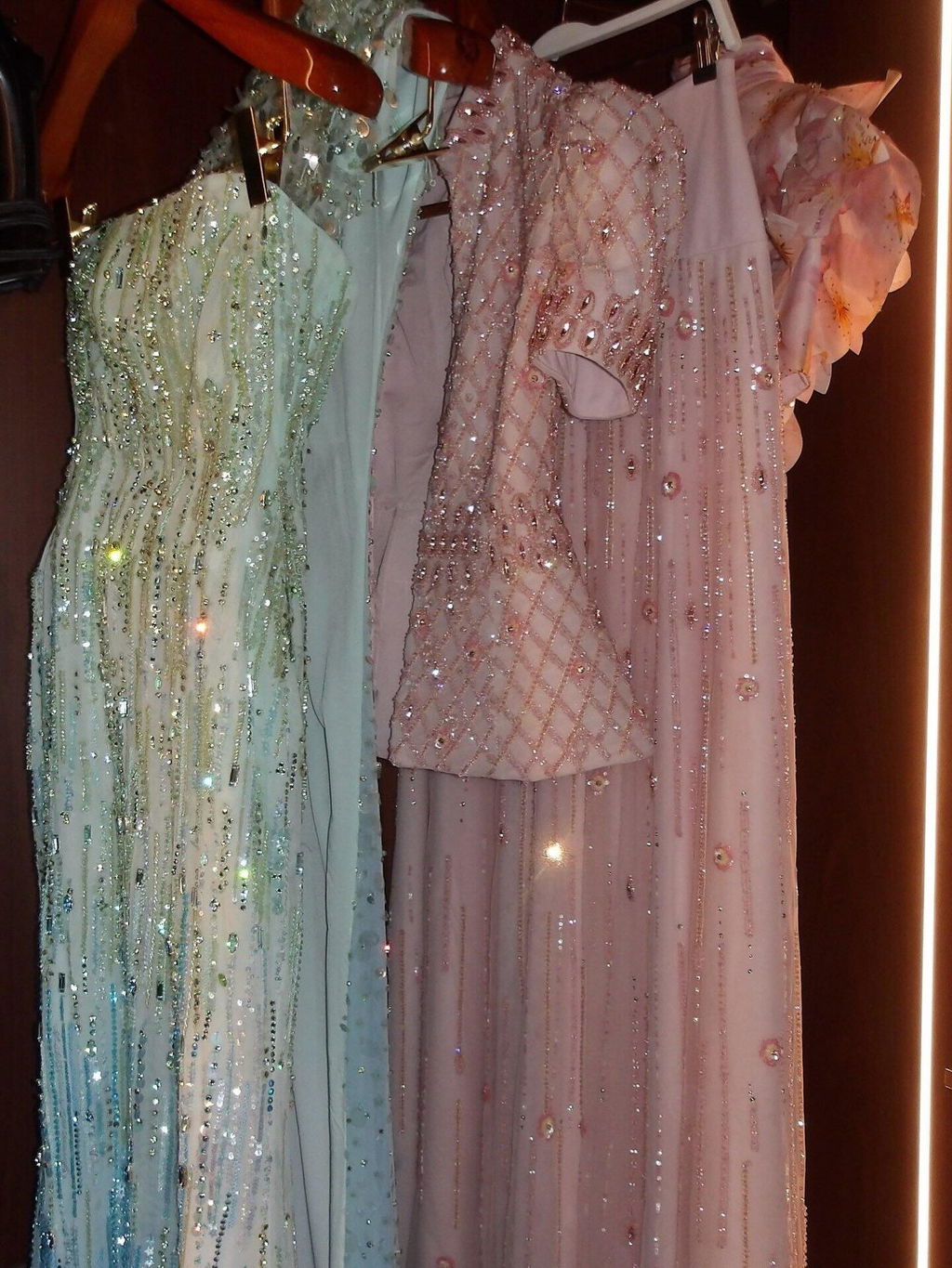 Luxury Pink Two Pieces Evening Dress with Crystals SS546