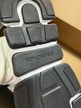 Román review photo