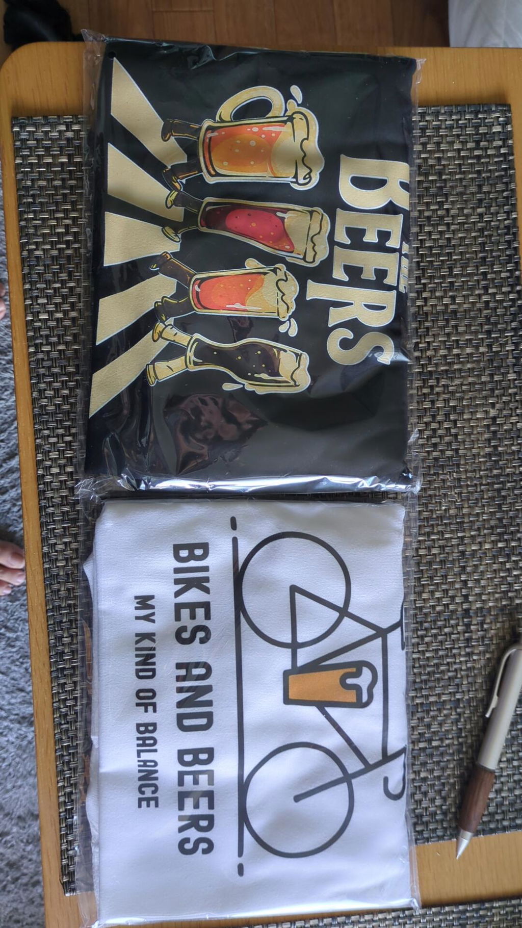 「 BIKES AND BEERS 」誕生日プレゼントにも最適！居酒屋・飲み会で話題の面白tシャツ｜日本酒・ビール・焼酎・ウイスキー好きにおすすめ
