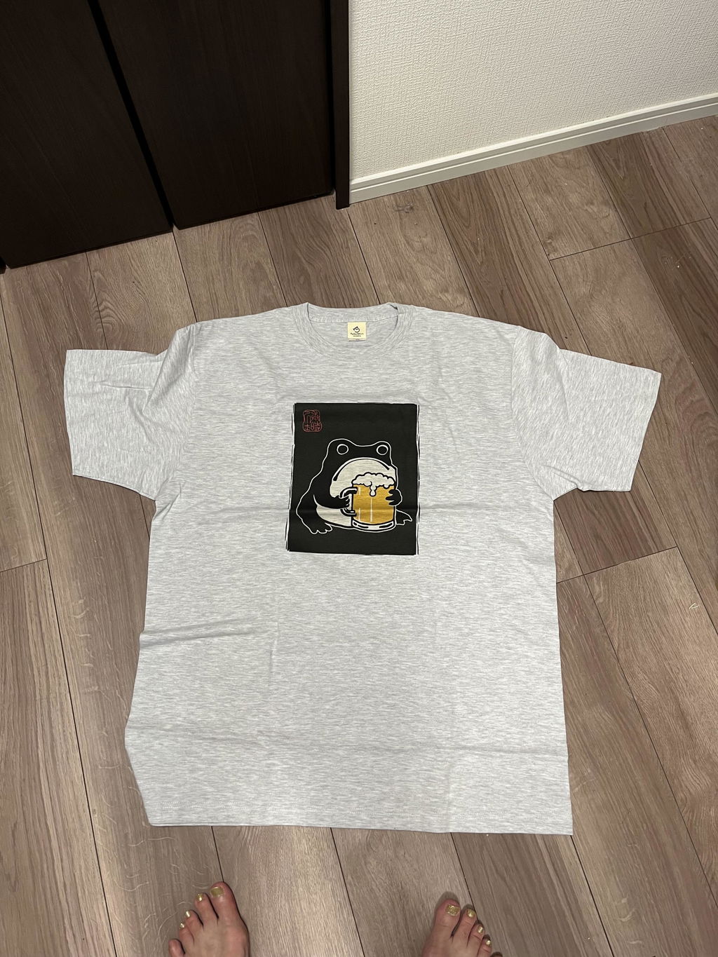 ビールを飲むカエル 和柄 Tシャツ ｜ ビール好き・カエル好き・浮世絵風に人気