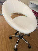 T review photo