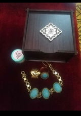 Saadia Ali review photo