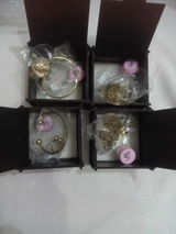 H review photo