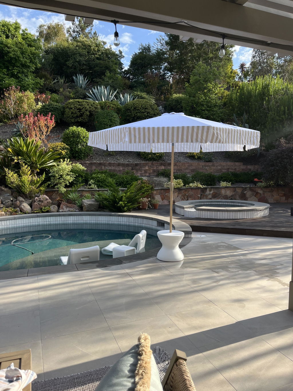 enesher swimming pool table set umbrella delightful patio home design Dunn-Rite ShadeTable Water-Filled Outdoor Base and Side Table, Fits 1.5 inch Pool Umbrella for Inside of Pool, Use on Patios, Docks, in Meet ShadeTable Pool Umbrella Design Ideas
