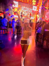 Jenni review photo
