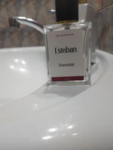 Mariana review photo