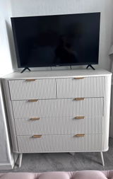 G S review photo