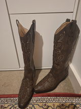mrs.delavar9990@gmail.com D. review photo