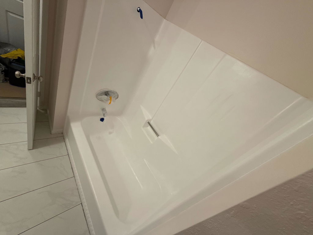 Excellent Professional-Grade Tub Refinish Kit