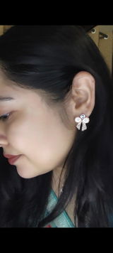 Elegant Pearl Bow Pendant Necklace & Stud Earrings Set
