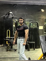 Yuvraj sharma review photo