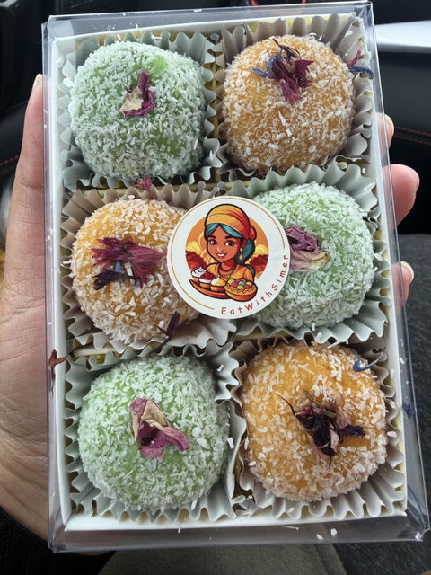Mango & Rose Gulkand Coconut Laddoo
