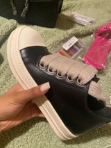 L. review photo