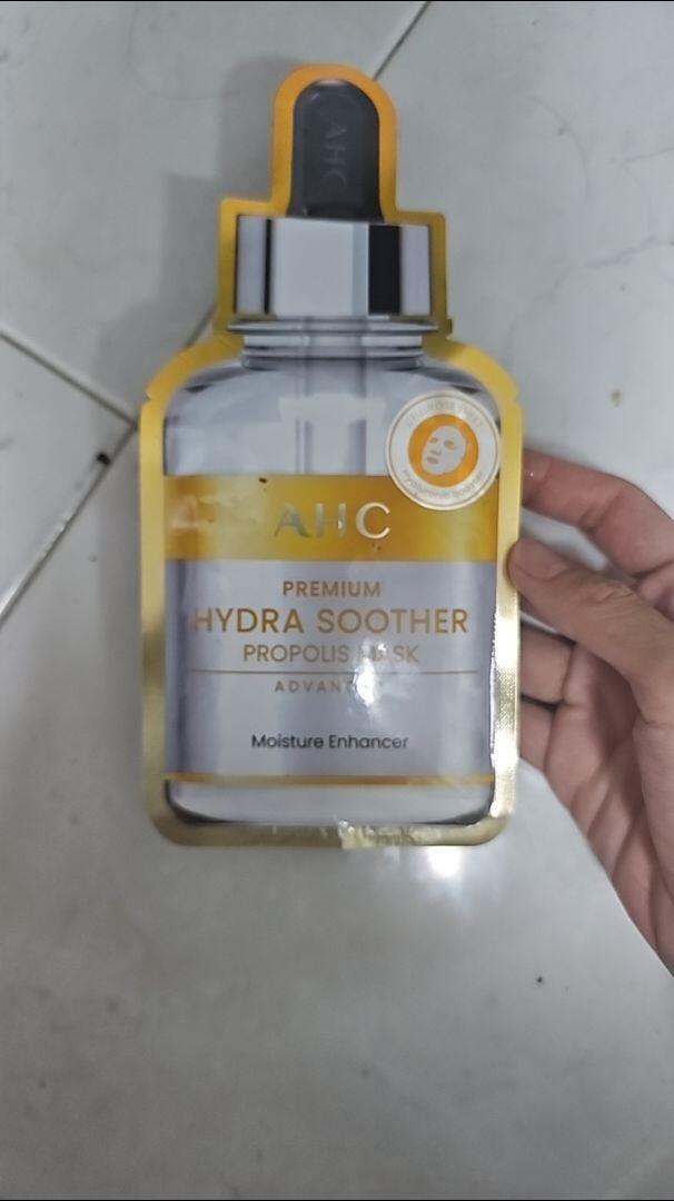 x*****y review photo