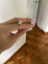 AC review photo