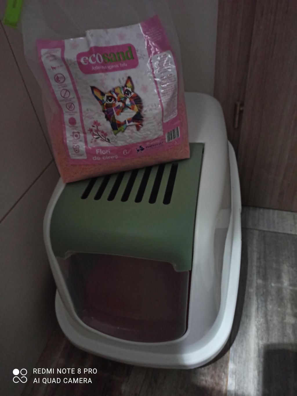 Nisip tofu pisici Ecosand flori de cires 6L