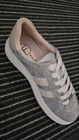 N. review photo
