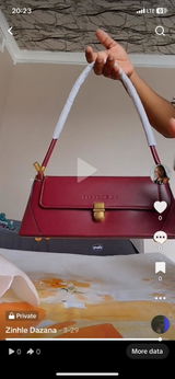 Zinhle Dazana review photo