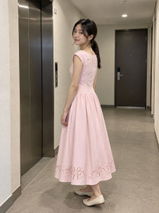 Danielle review photo