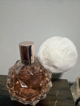 Ariana Bustos review photo