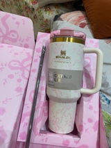 Zainab Amanat review photo
