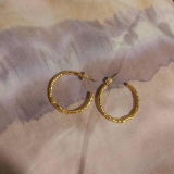 M s review photo