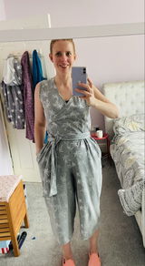 Hannah Jones review photo