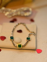 Sandhya review photo