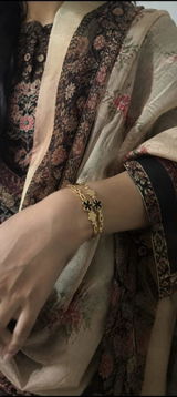 Irha Farooq review photo