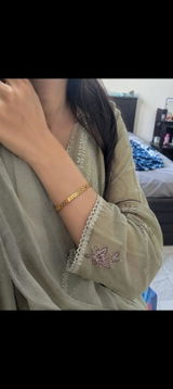 Zainab Raza review photo