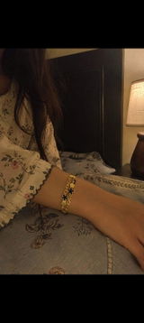 Maya Saleem review photo
