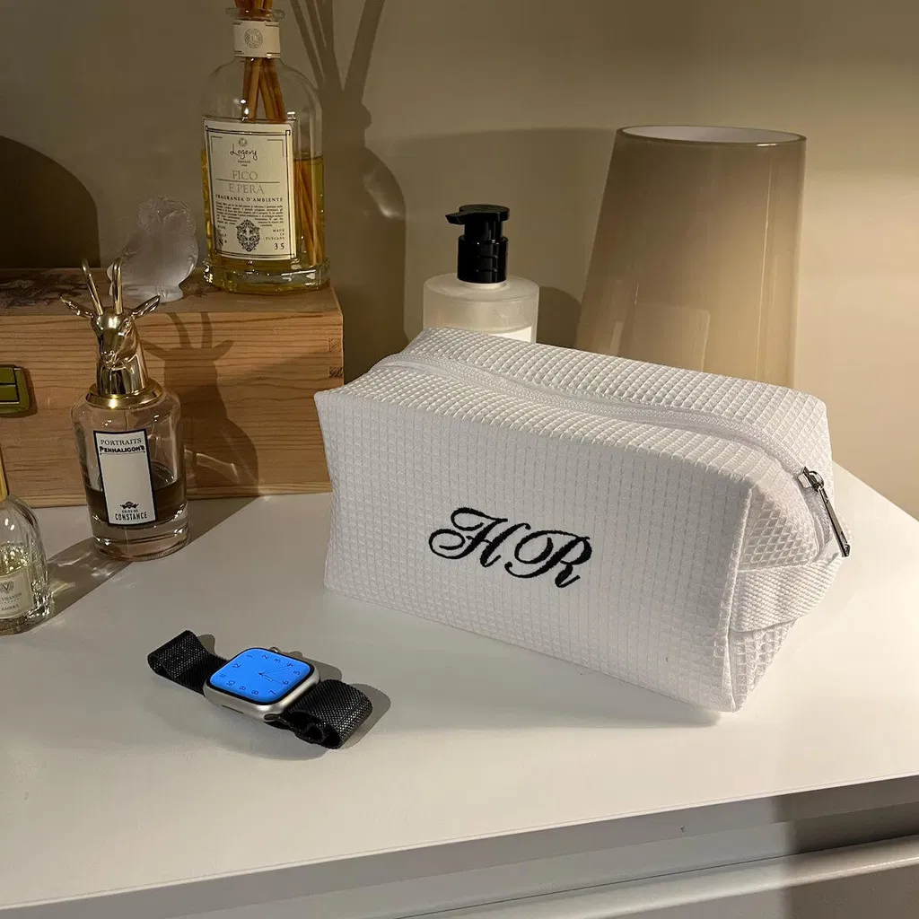 Personalized Makeup Bag with Initials, Embroidered Modern Minimalist Cosmetic Bag, Bride Bag