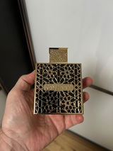 L R. review photo