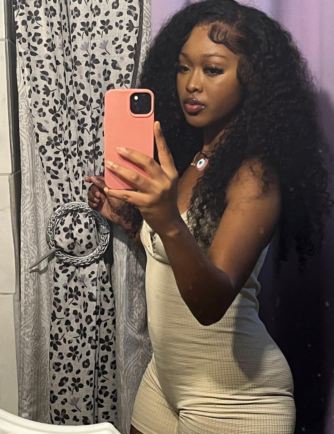 Jany review photo