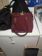 El J. review photo