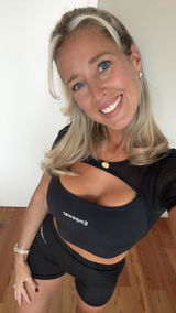 Rebecka review photo